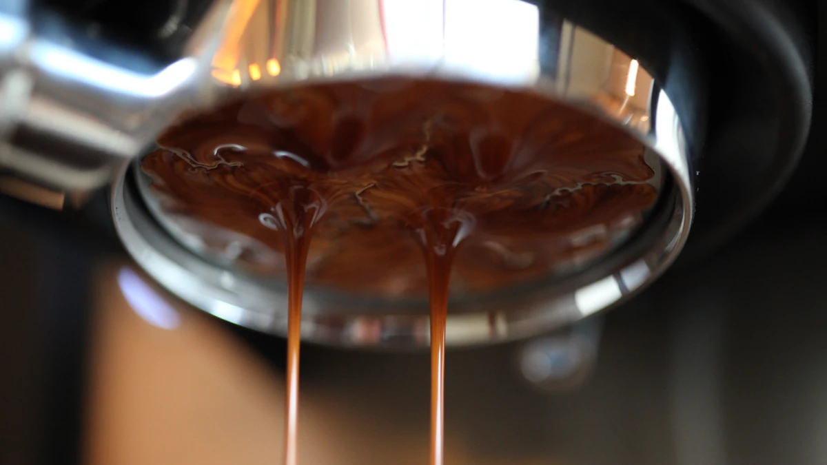 Cafeteras express: espresso saliendo del portafiltros