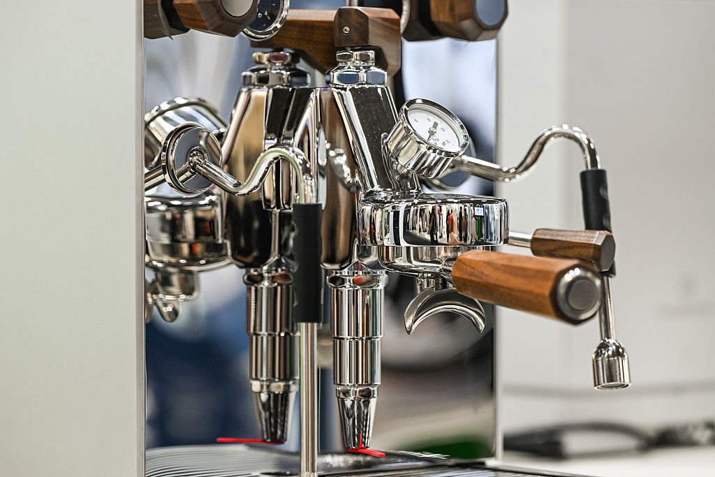 La cafetera no echa agua: grupo de una cafetera express